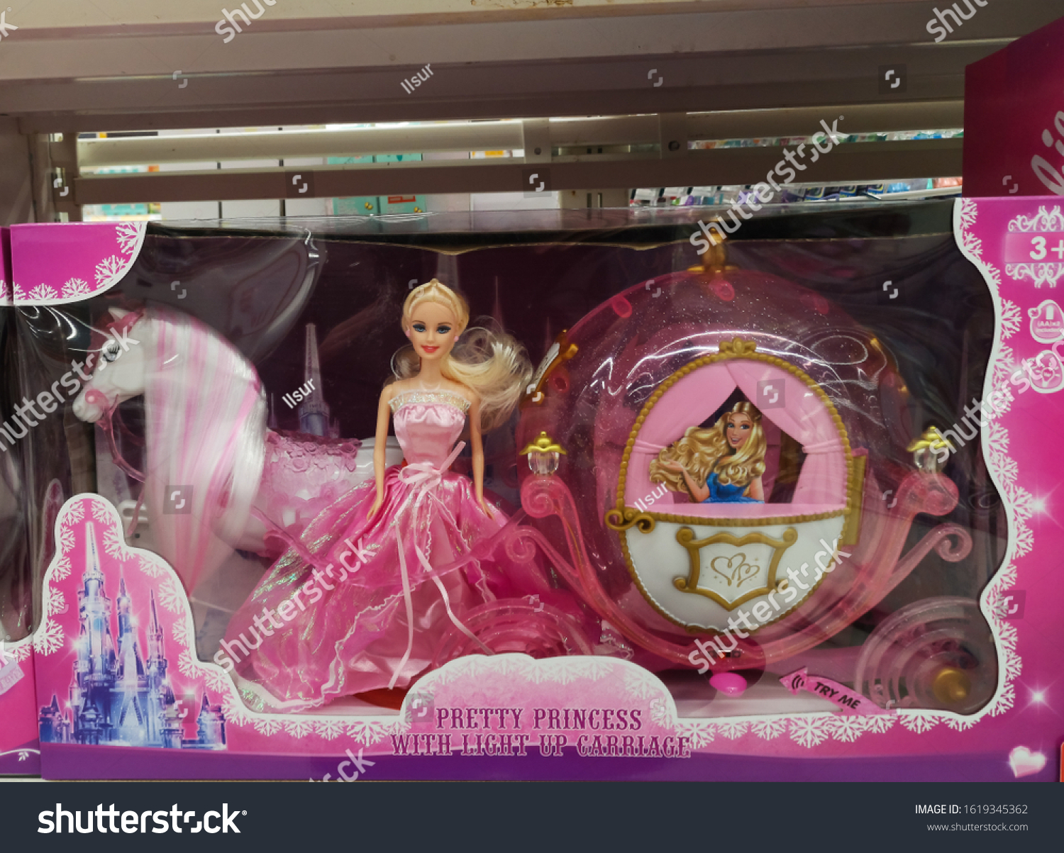 pretty princess with light up carriage