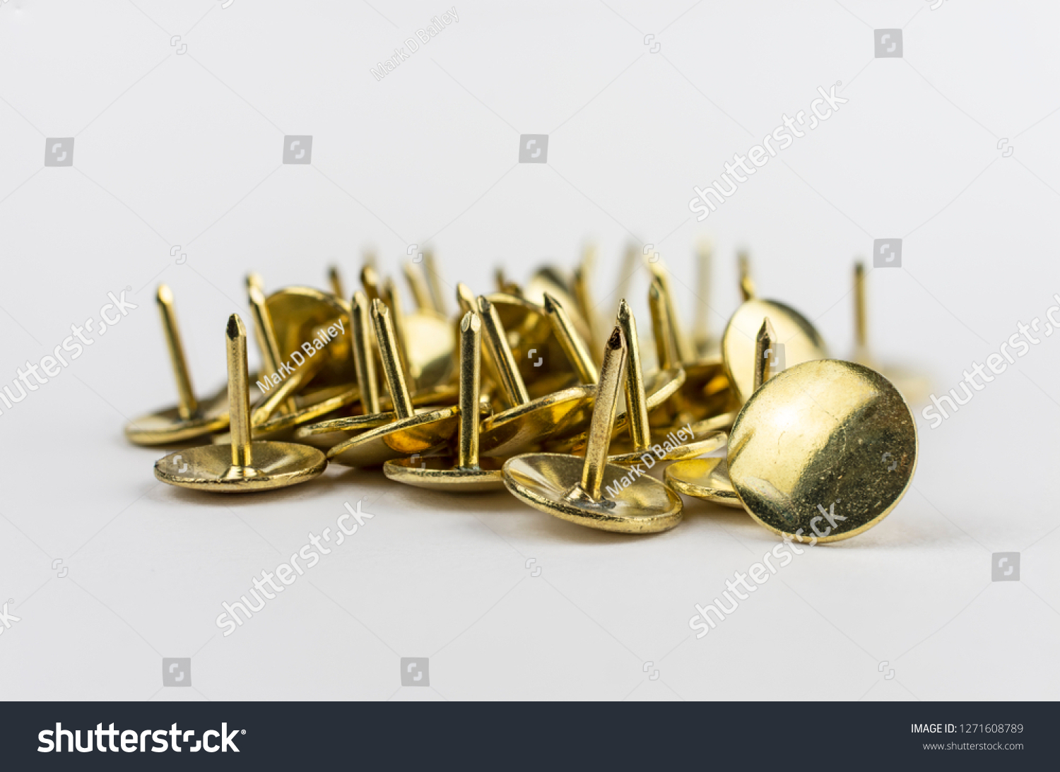 Drawing Pins Cluster Brass Drawing Pins Stock Photo 1271608789 ...