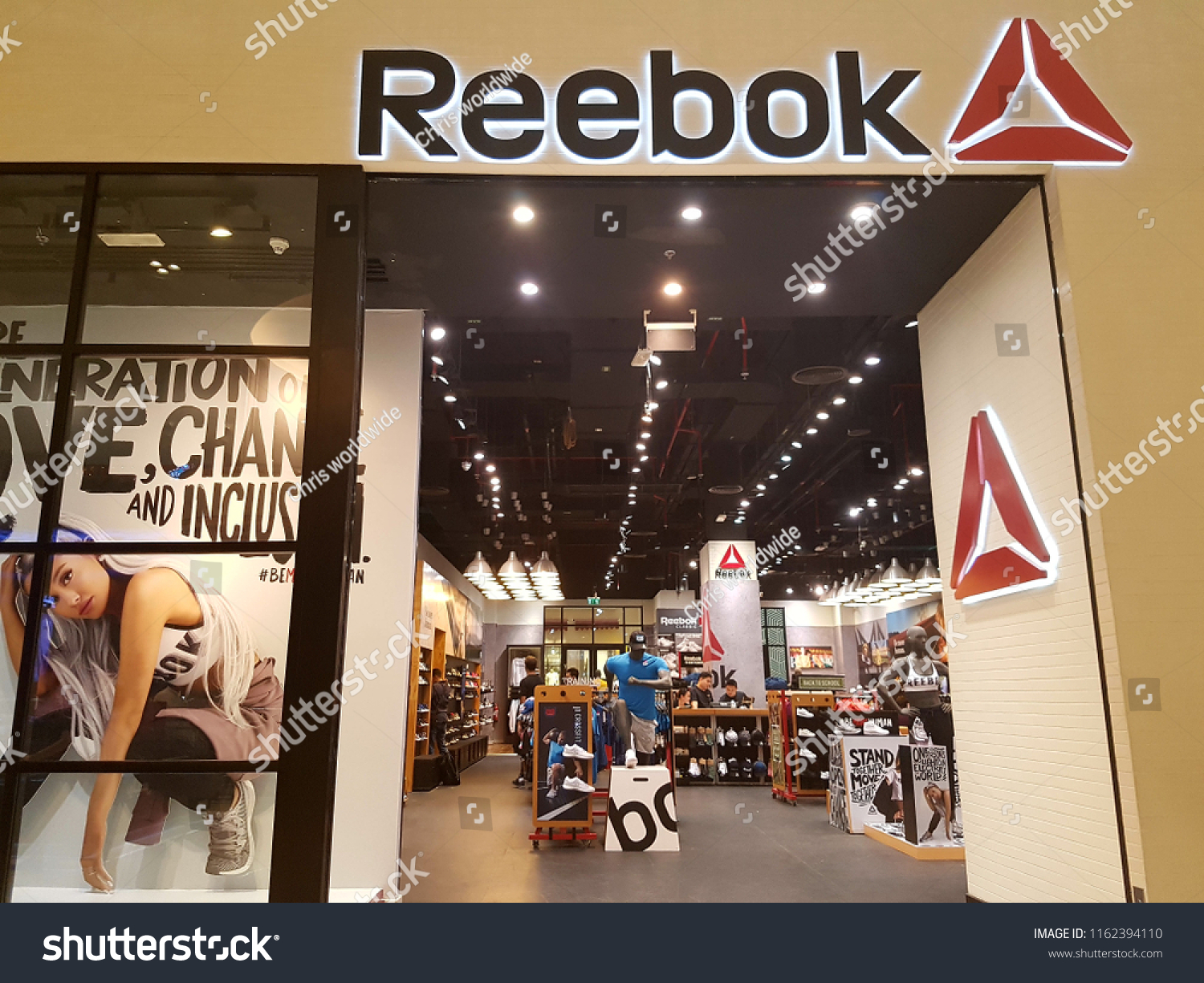 reebok shop in dubai