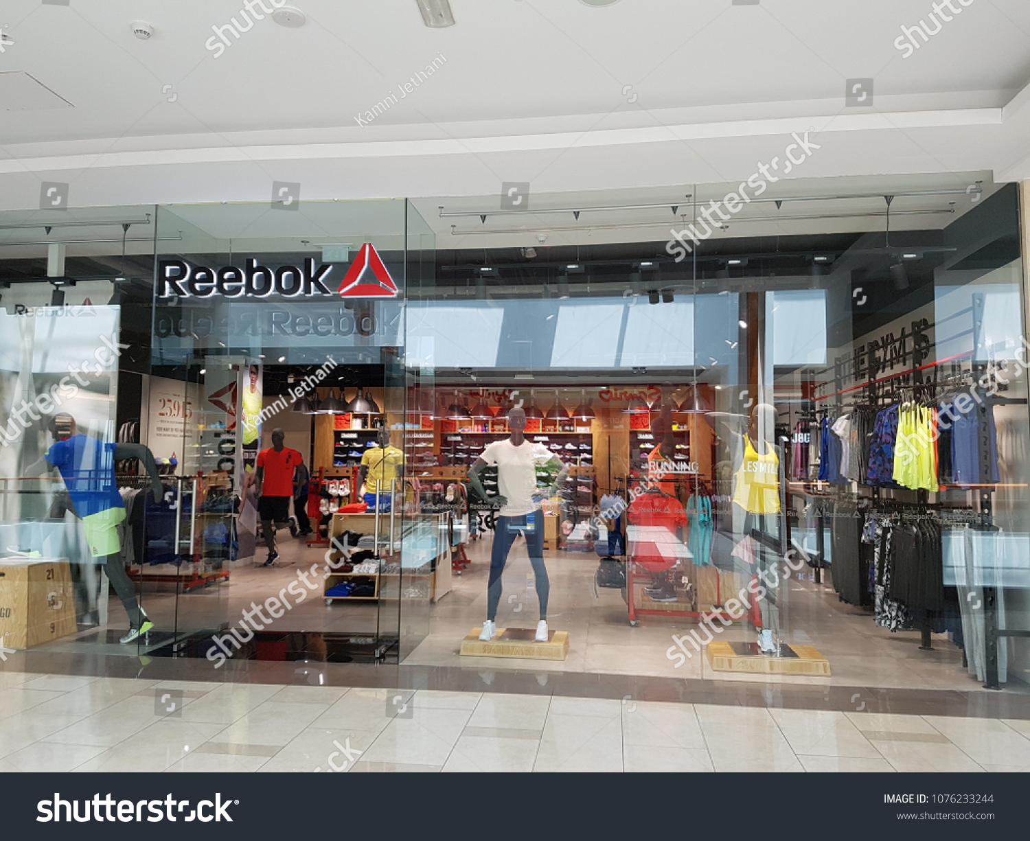reebok shop in dubai