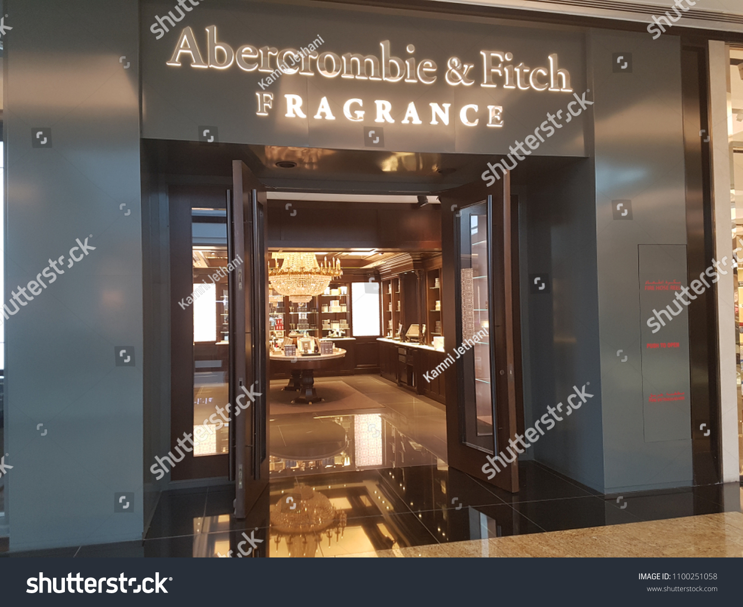 abercrombie mall of emirates