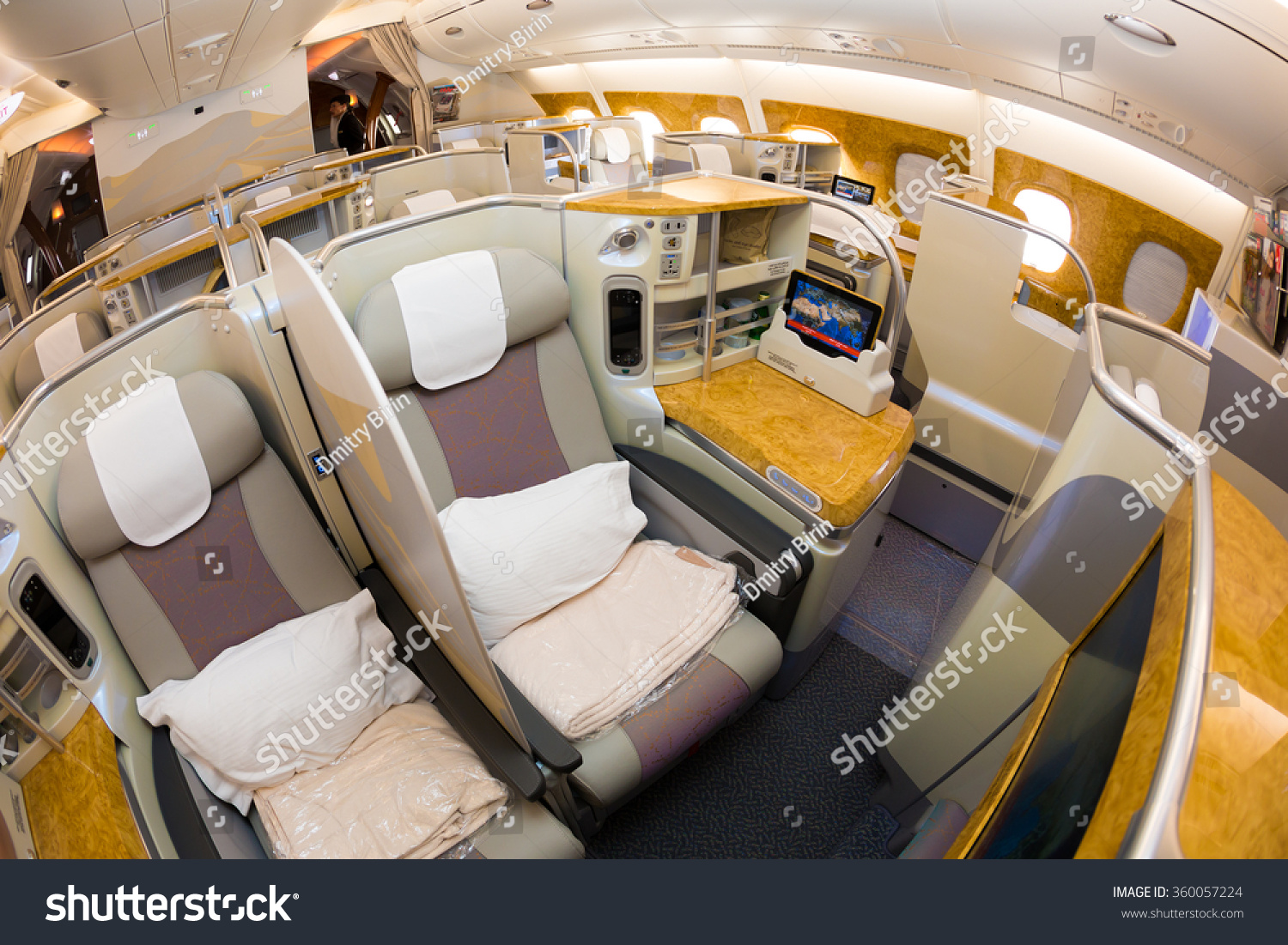 Dubai Uae November 09 2015 Emirates Stock Photo 360057224 - Shutterstock