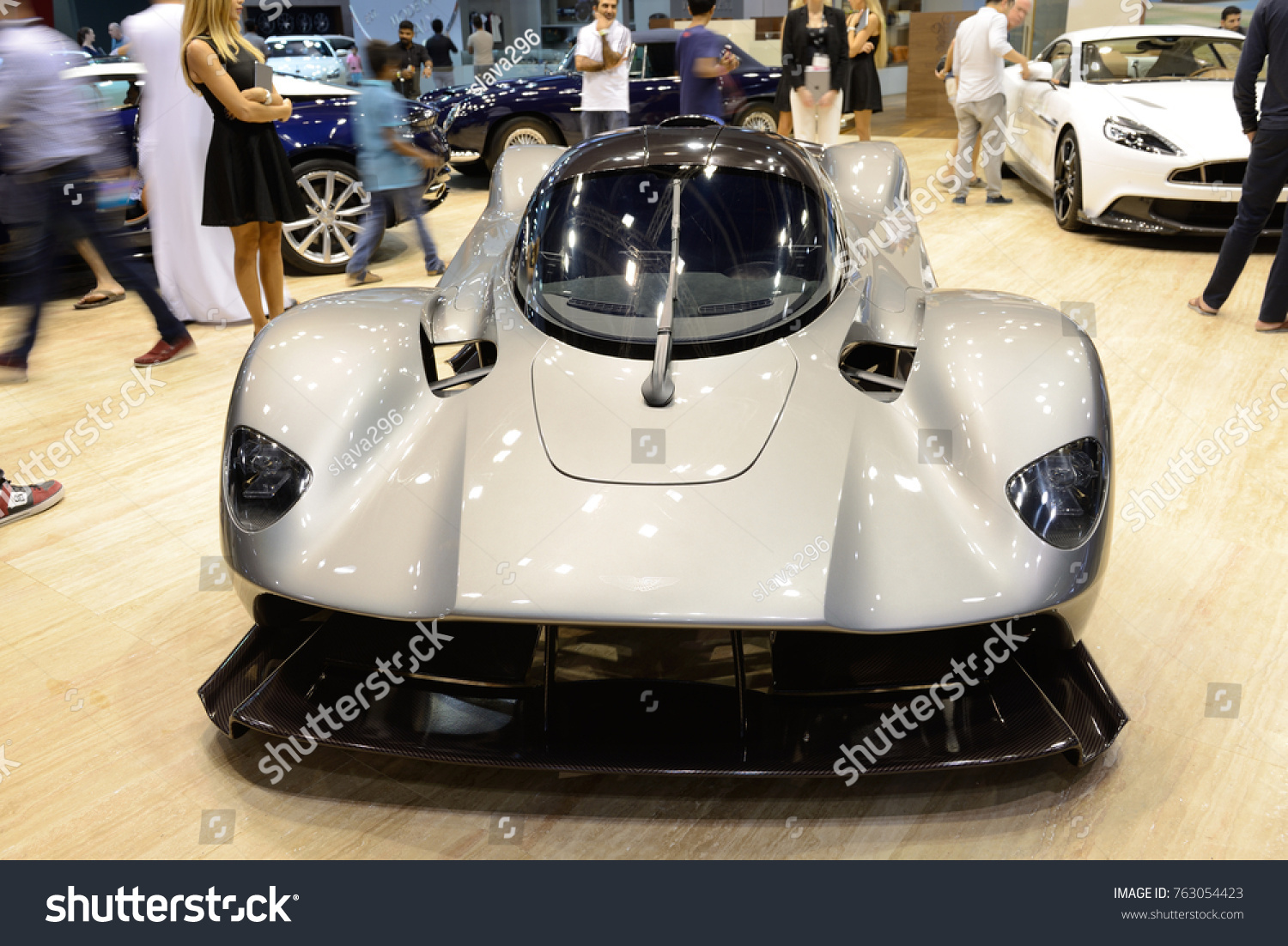 dubai uae november 18 aston martin stock photo (edit now) 763054423