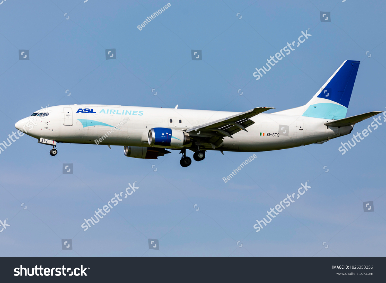 737-48e Images, Stock Photos & Vectors | Shutterstock