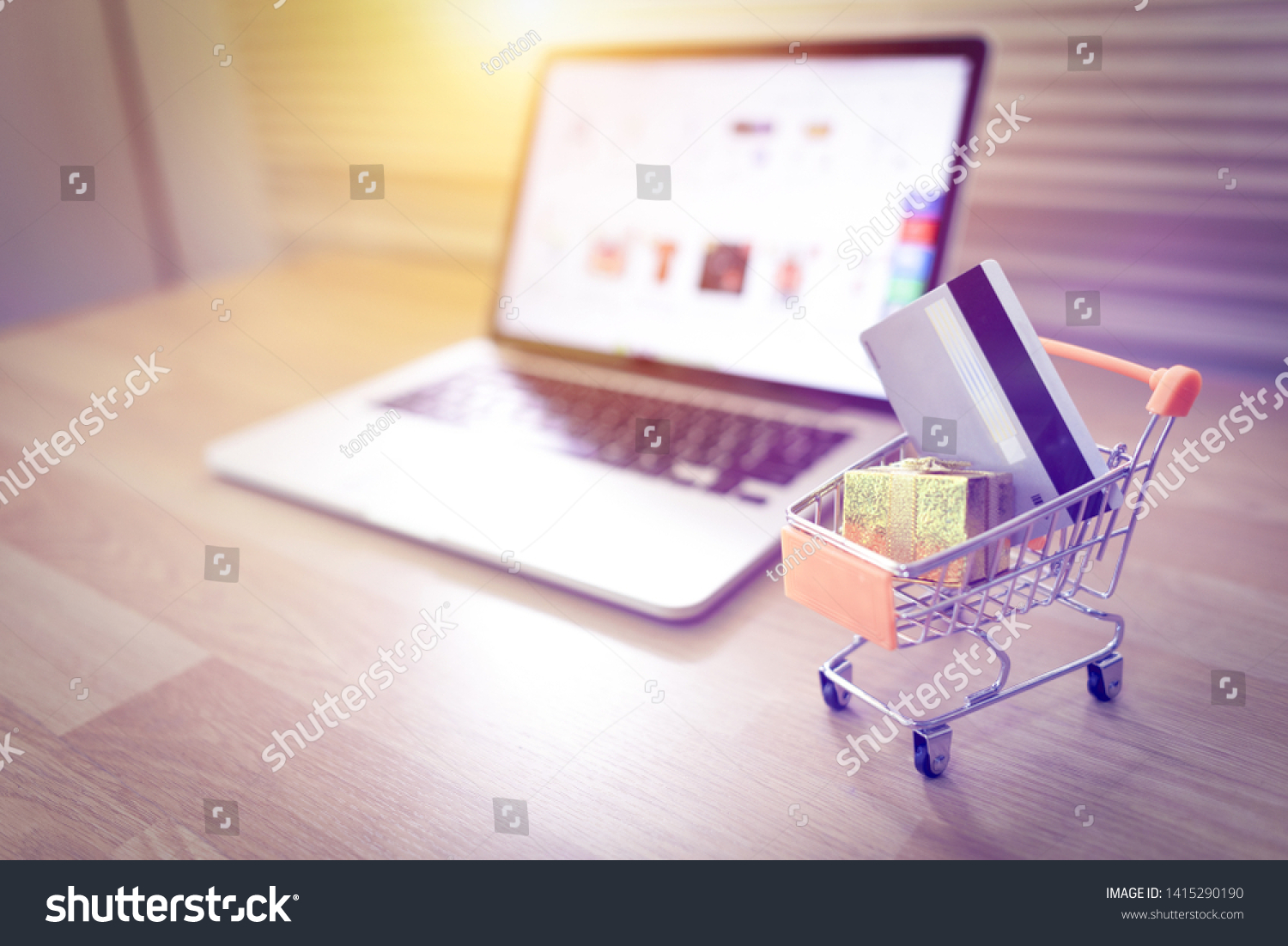 2,265 Shoping Card Images, Stock Photos & Vectors 