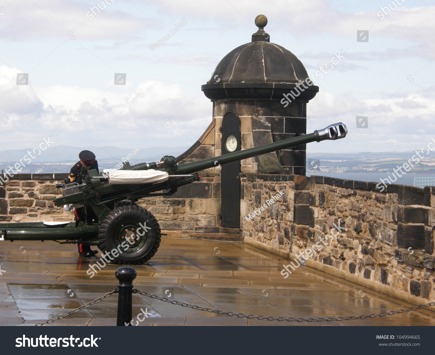 Edinburgh Scotland One Oclock Gun Edinburgh Stock Photo Edit Now