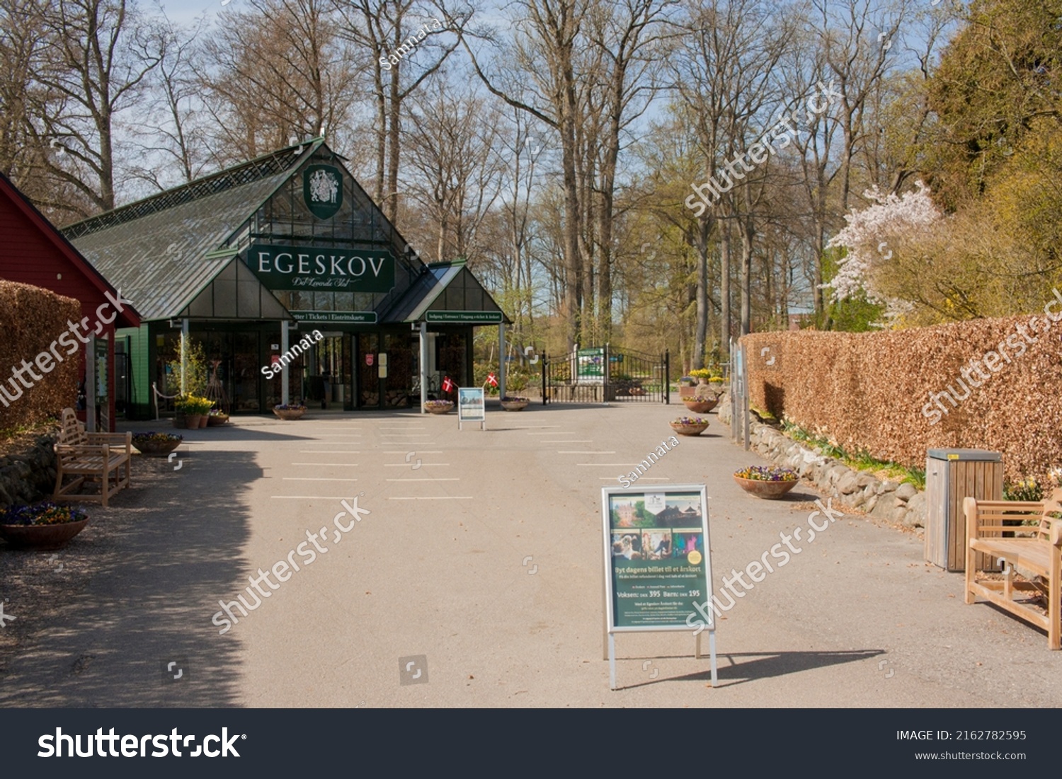 Egeskov Denmark April 21 2022 Main Stock Photo 2162782595 | Shutterstock