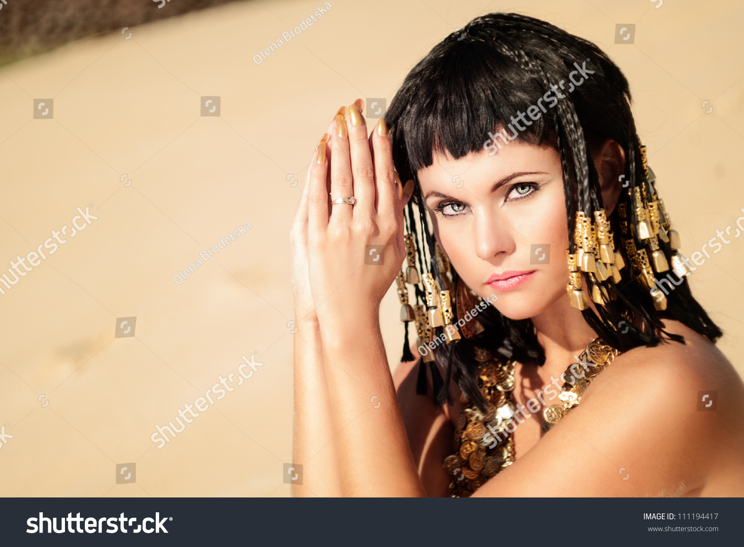 Egyptian Queen Shooting Outdoors Style Ancient Stockfoto