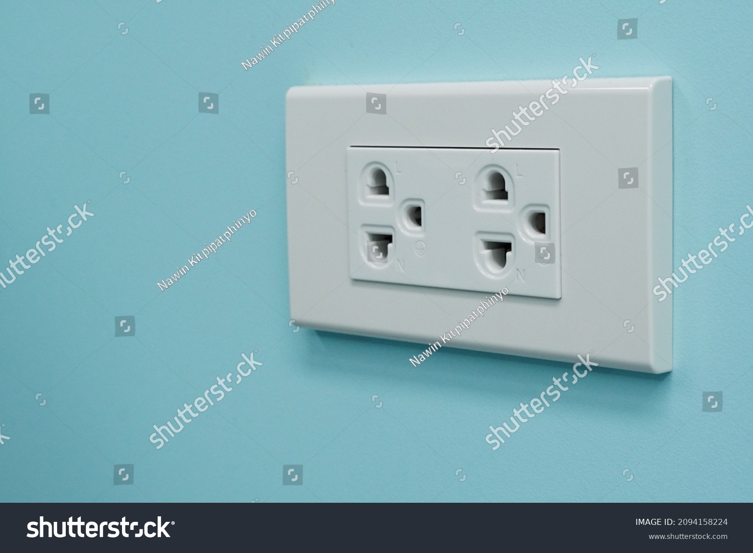 55 L Wall Plug 图片 库存照片和矢量图 Shutterstock