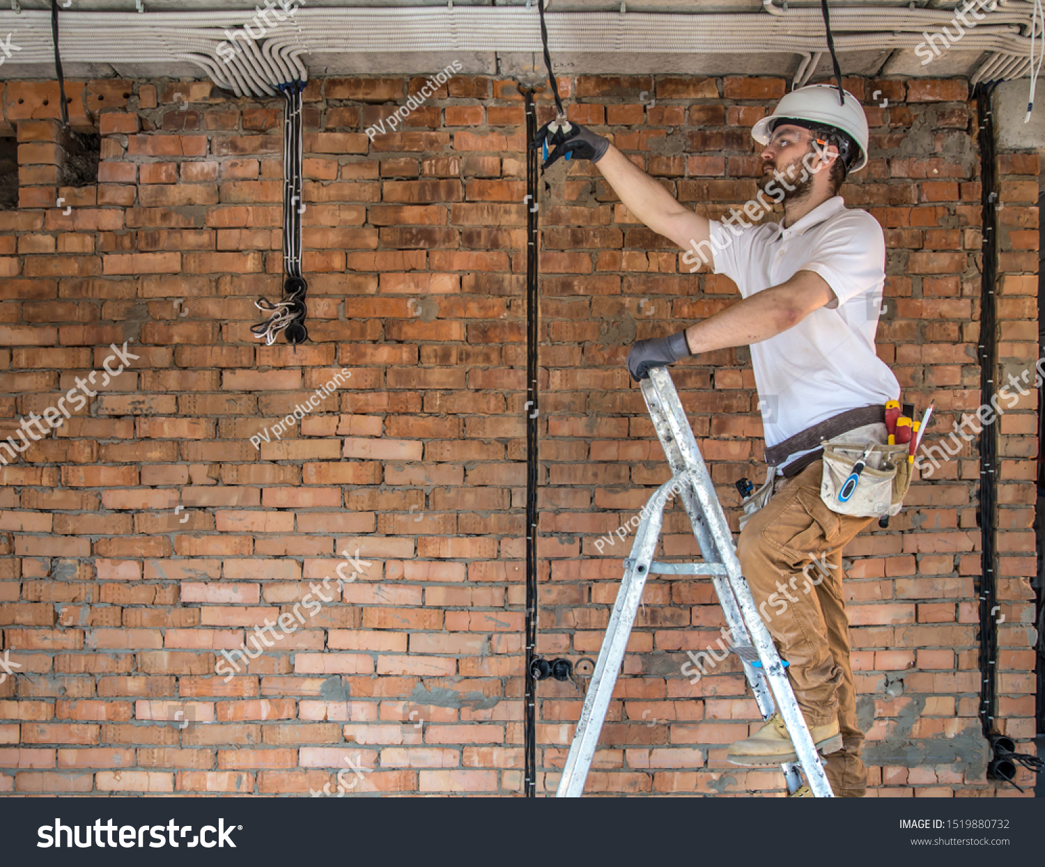 construction electrician