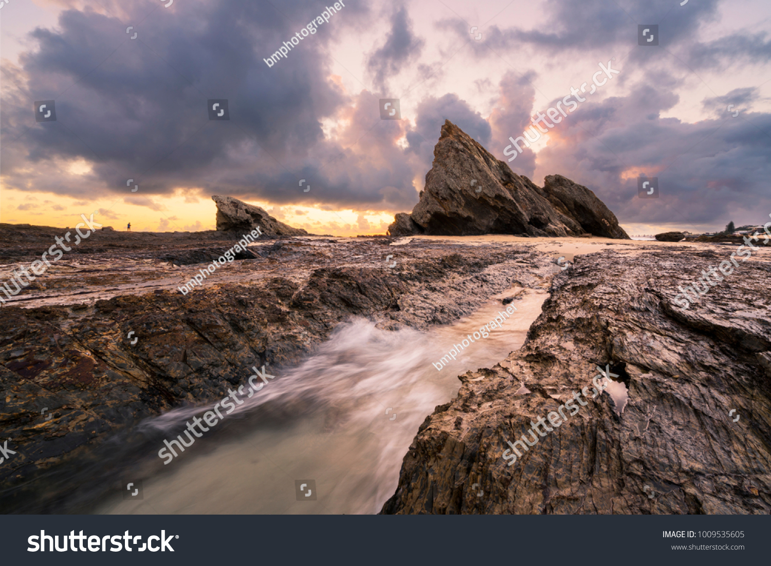 Elephant Rock Currumbin Beach During Sunrise Royalty Free Stock