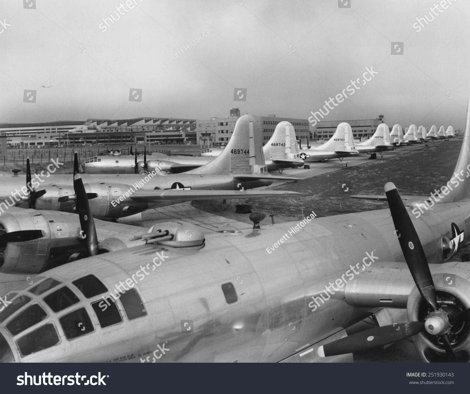 Eleven B29s Boeingwichita Assembly Factory Awaiting Stock Photo ...