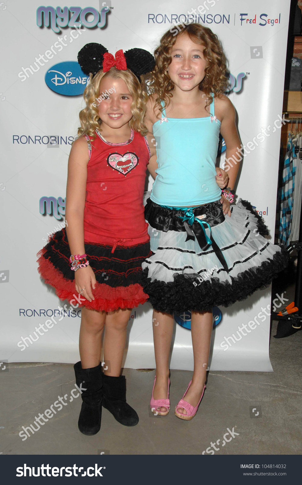Emily Grace Reaves And Noah Cyrus At The Myzos Launch Party. Fred Segal ...