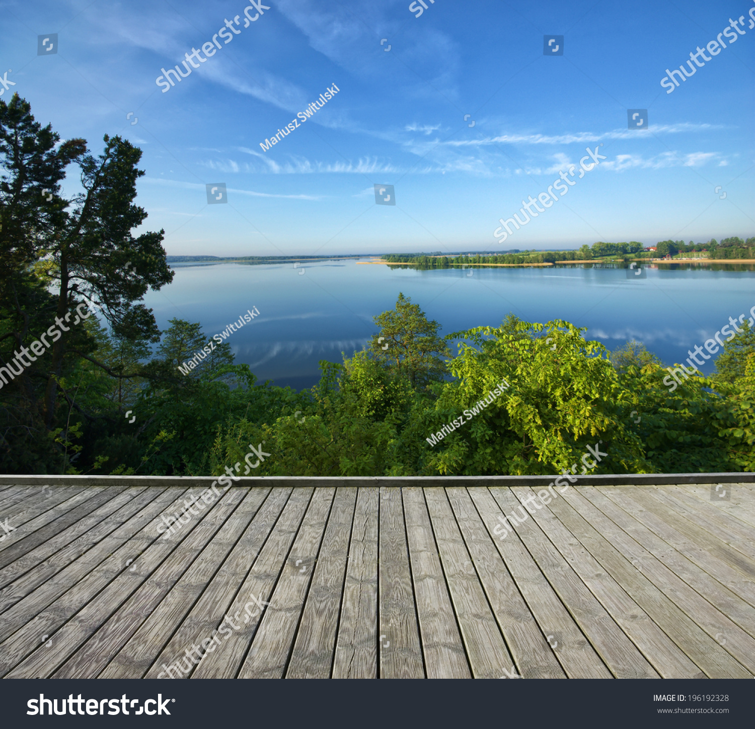 Empty Wooden Terrace With Top View Of Beautiful Lake In The Background ...