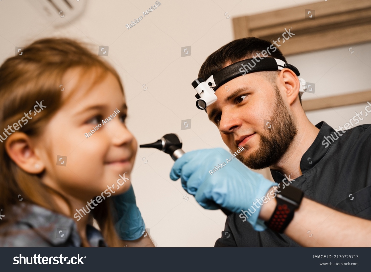 Ent Doctor Otoscope Otoscopy Pediatrician Otolaryngologist Stock Photo ...