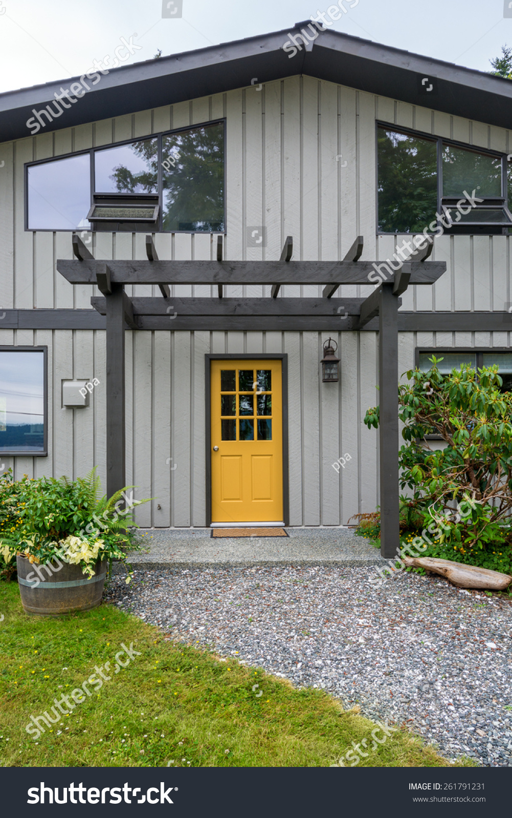 Entrance Luxury Midcentury Modern Cottage House Stock Photo Edit Now 261791231