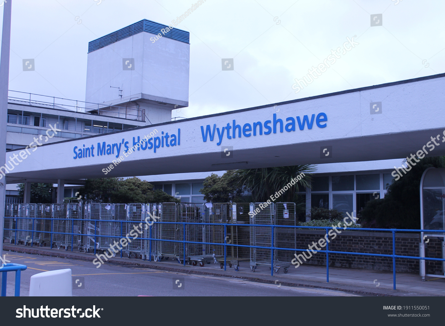 education and research centre wythenshawe hospital