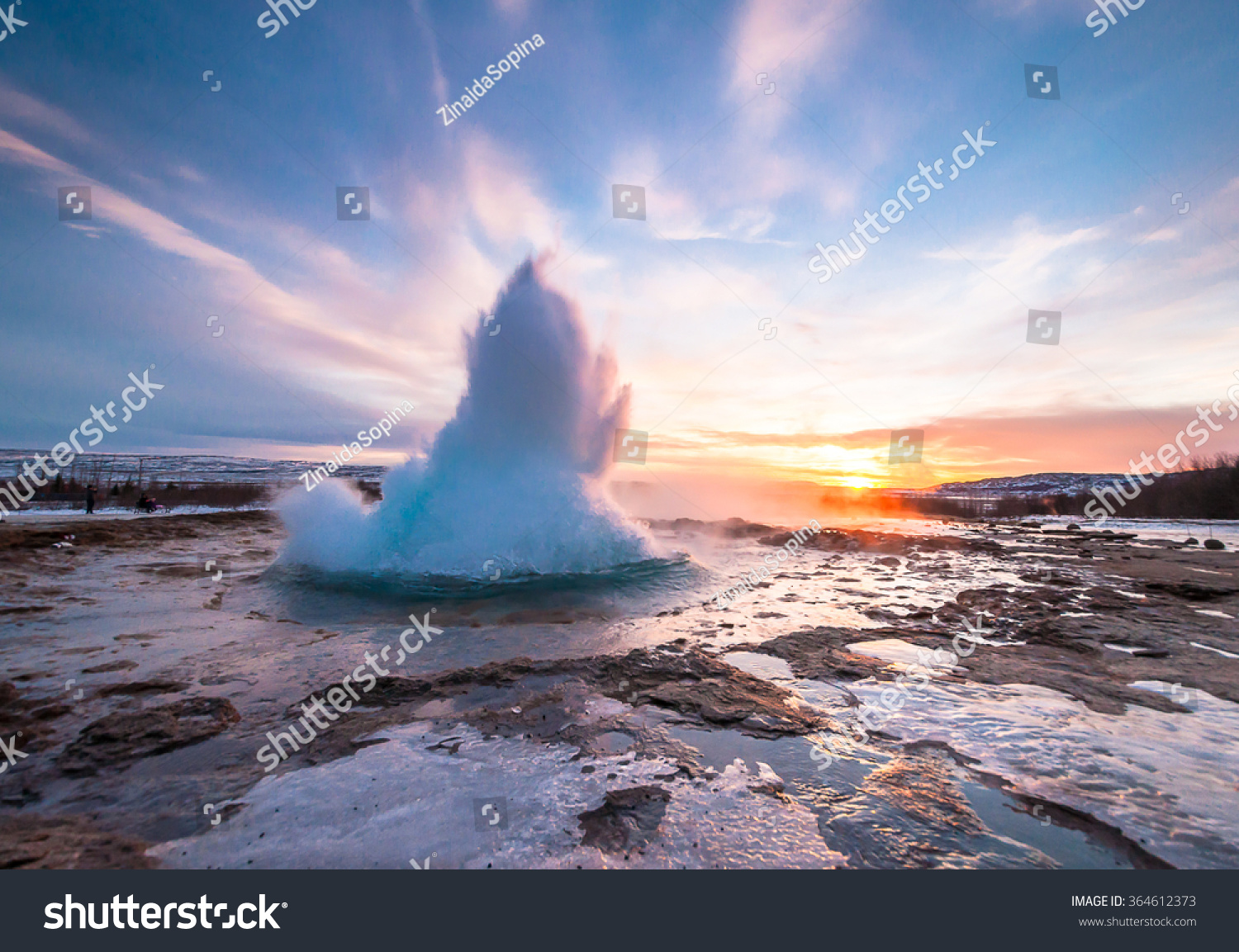 Eruption Strokkur Geyser Iceland Winter Cold Stock Photo 364612373 ...