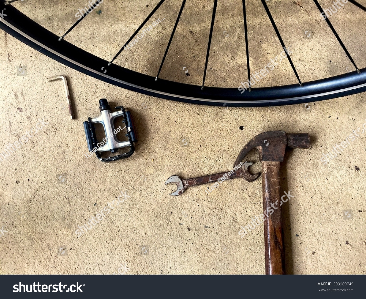 essential bike repair tools