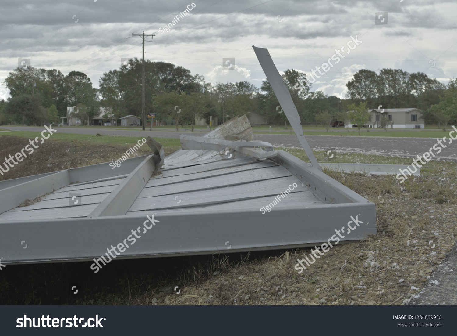 storm eunice heathrow Escapes