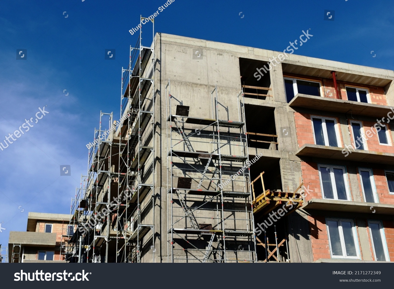 1,753 Cantilever Wall Images, Stock Photos & Vectors 