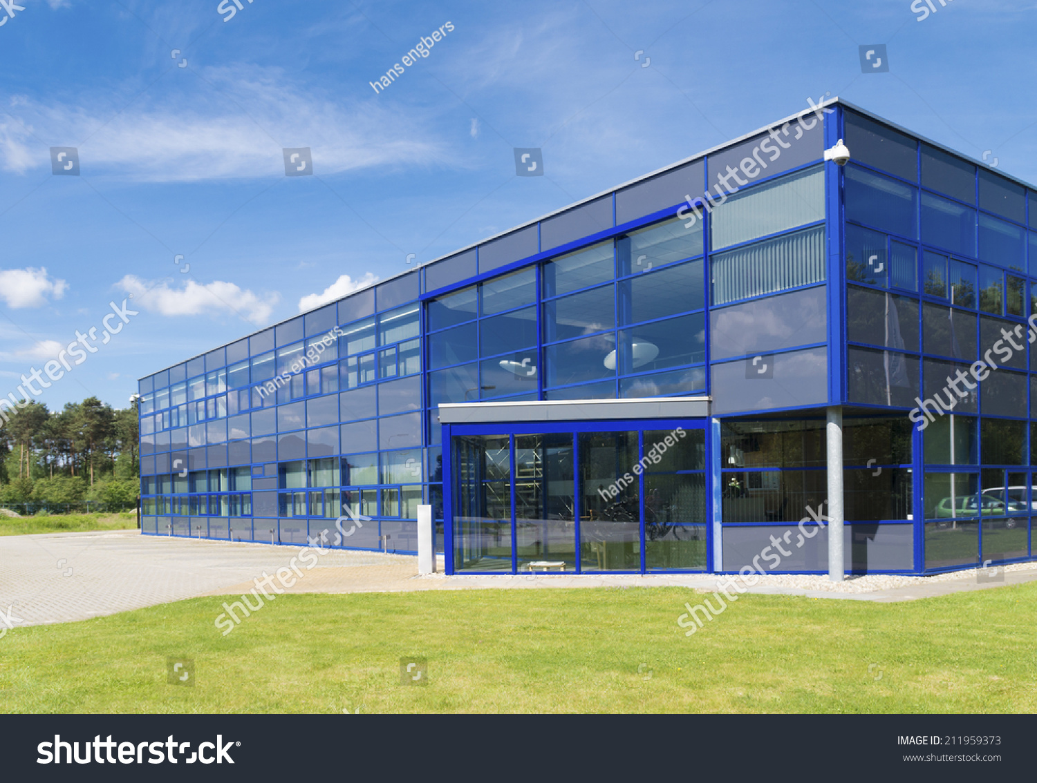 Exterior Of A Modern Small Office Building Stock Photo 211959373 ...