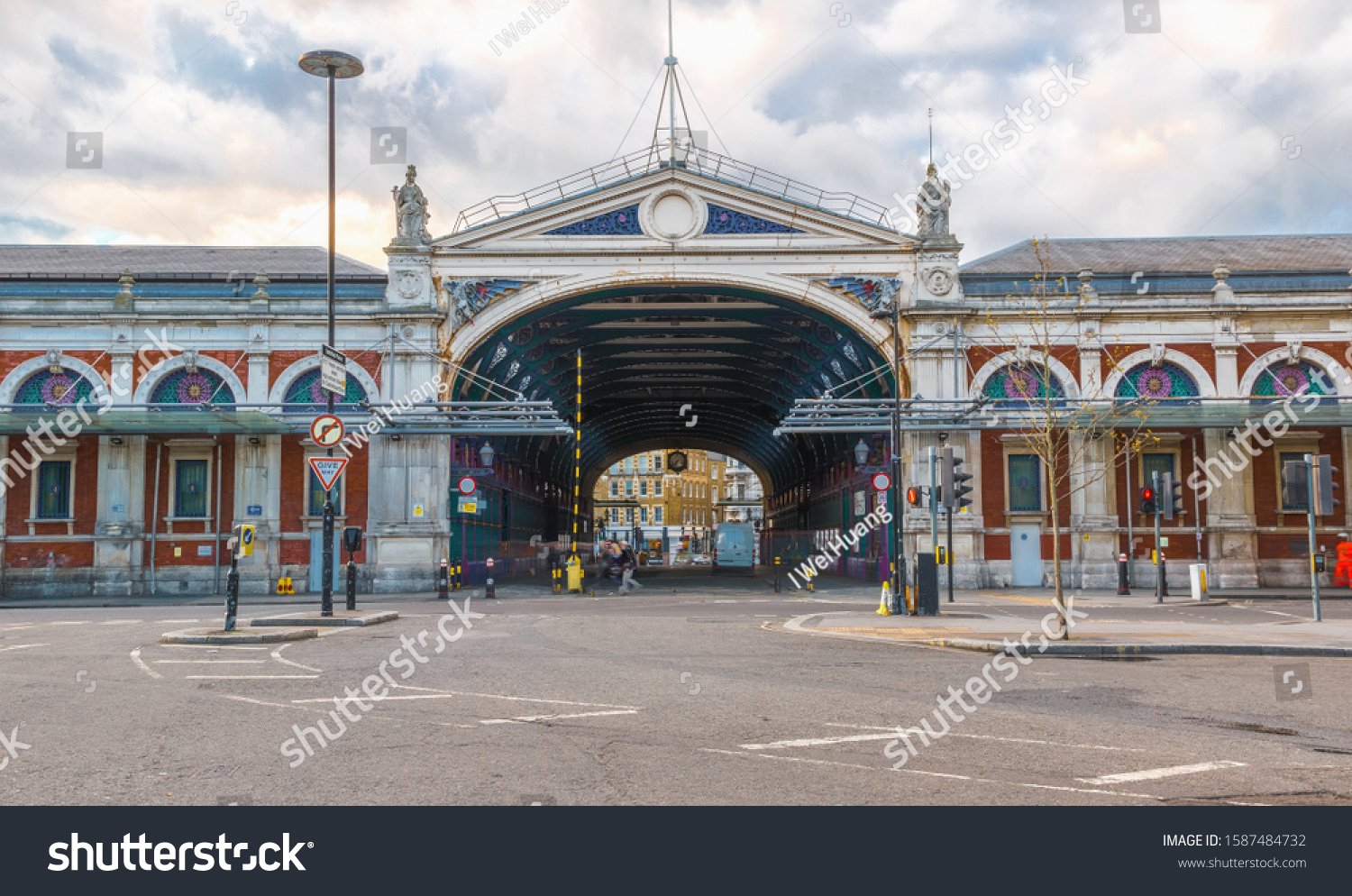 308 Smithfields Market Images, Stock Photos & Vectors | Shutterstock