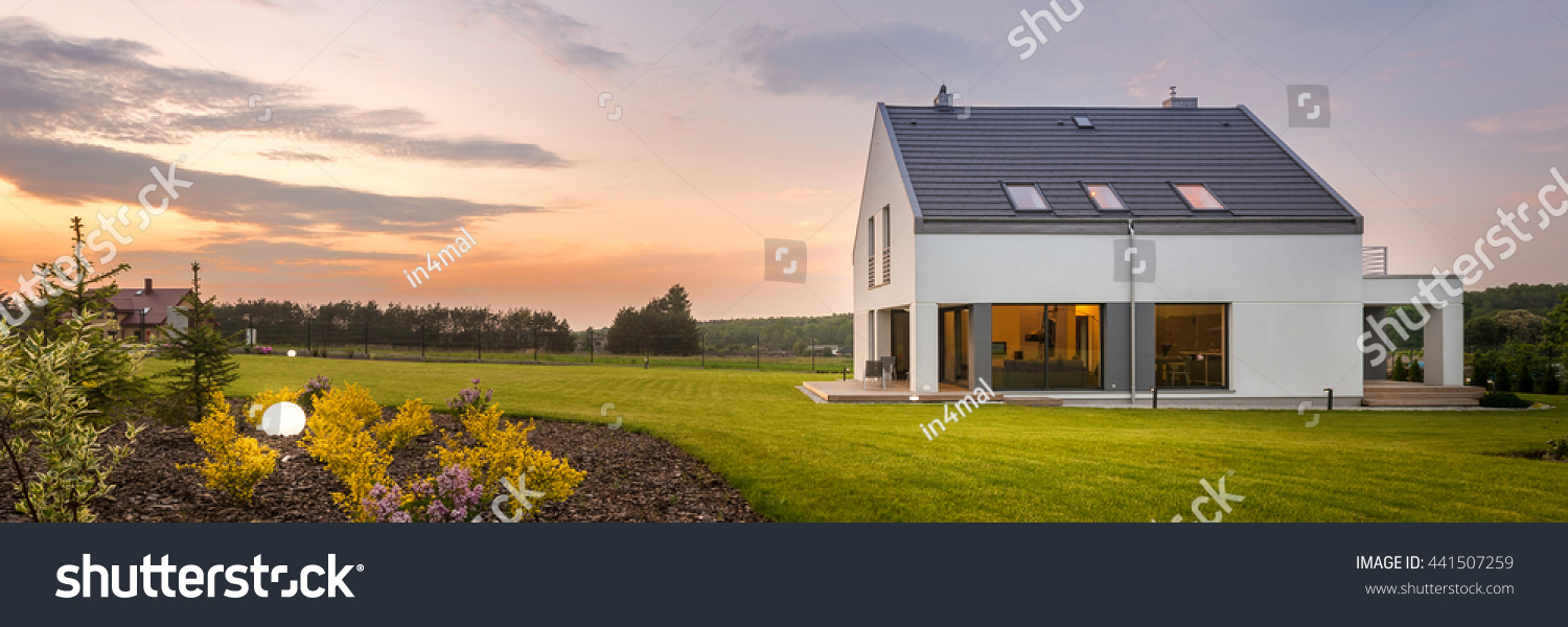 3,444 Home large backyard Images, Stock Photos & Vectors | Shutterstock