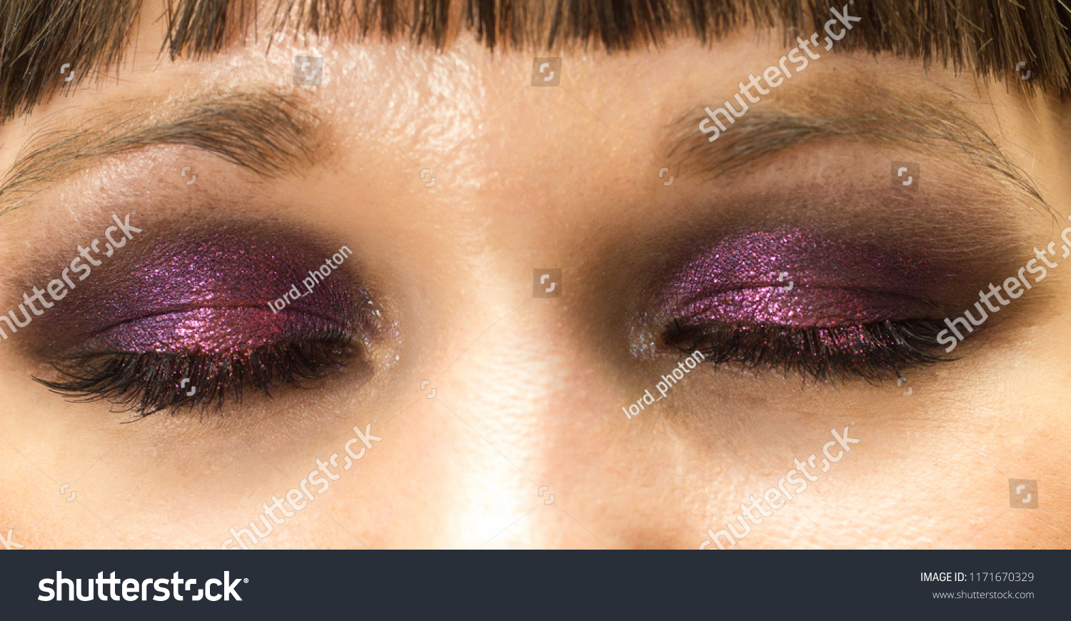 2019 year looks- Makeup eye purple close up photo 2019 year for lady- Makeup eye purple close up photo