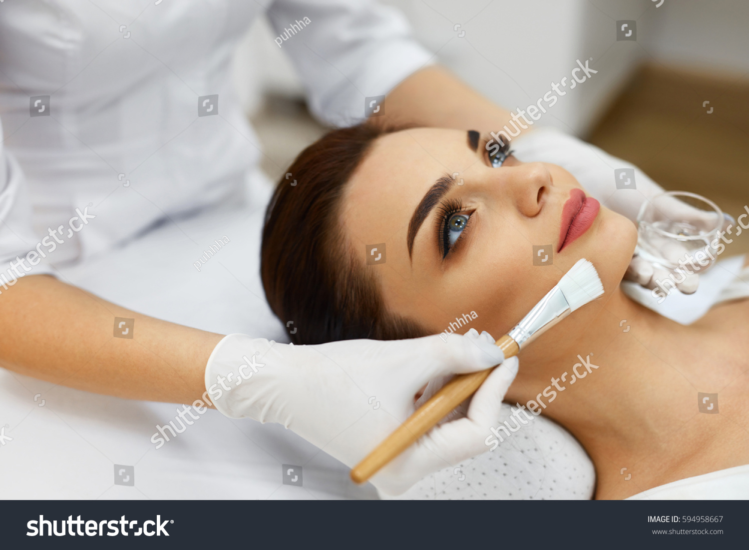 Skin care at the beautician. What procedure do you like most? 53 Skin care at the beautician. What procedure do you like most? 12