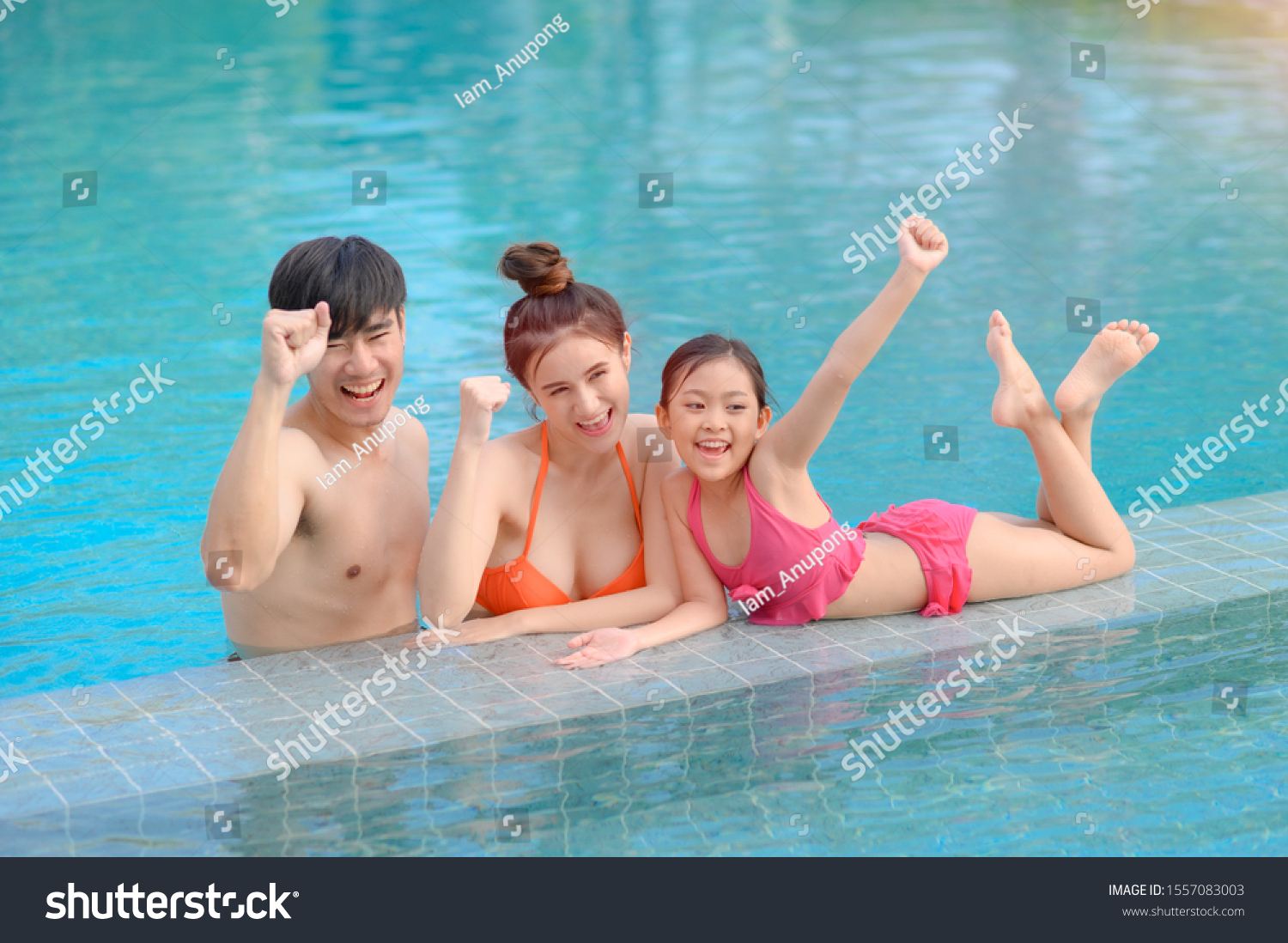 Couple bangs in a pool
