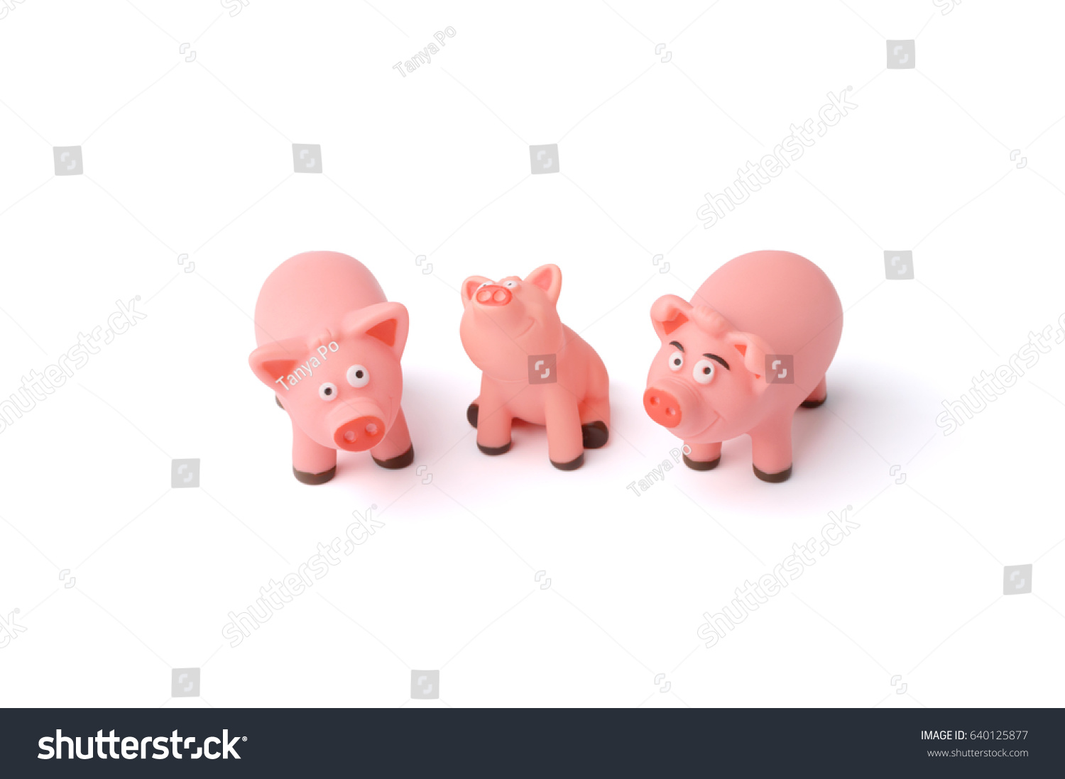 three little pigs plastic toys