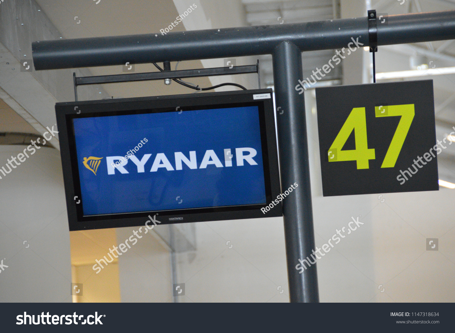 Faro Portugal July 2018 Ryanair Check Stock Photo Edit Now