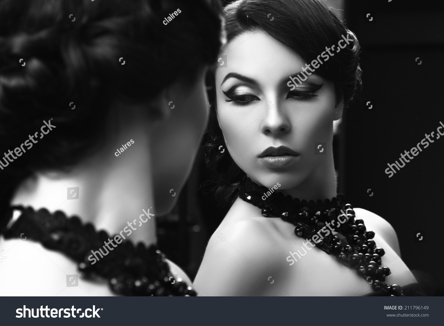 Fashion Glamour Woman Portrait Looking Mirror Stock Photo 211796149 ...