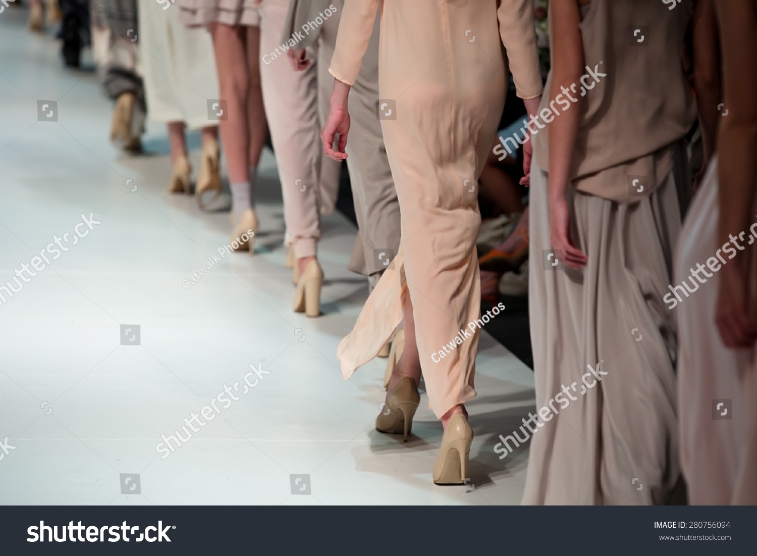 Fashion Show Catwalk Runway Show Event Stock Photo 280756094 | Shutterstock