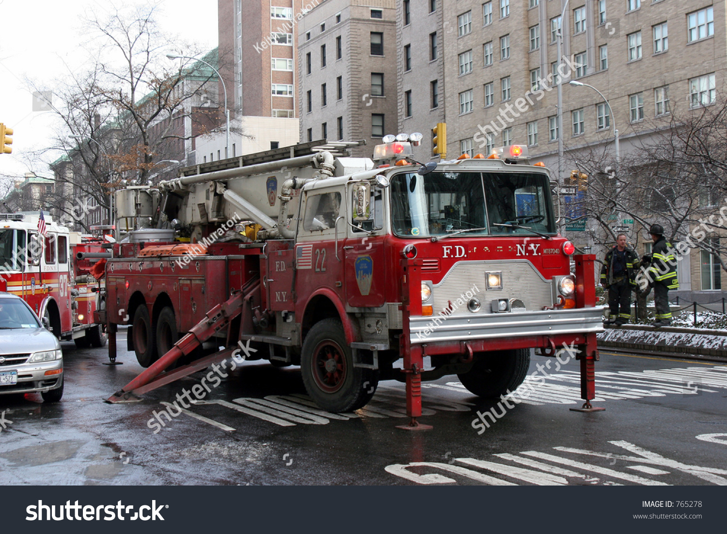 Fdny Truck 22 Stock Photo 765278 : Shutterstock