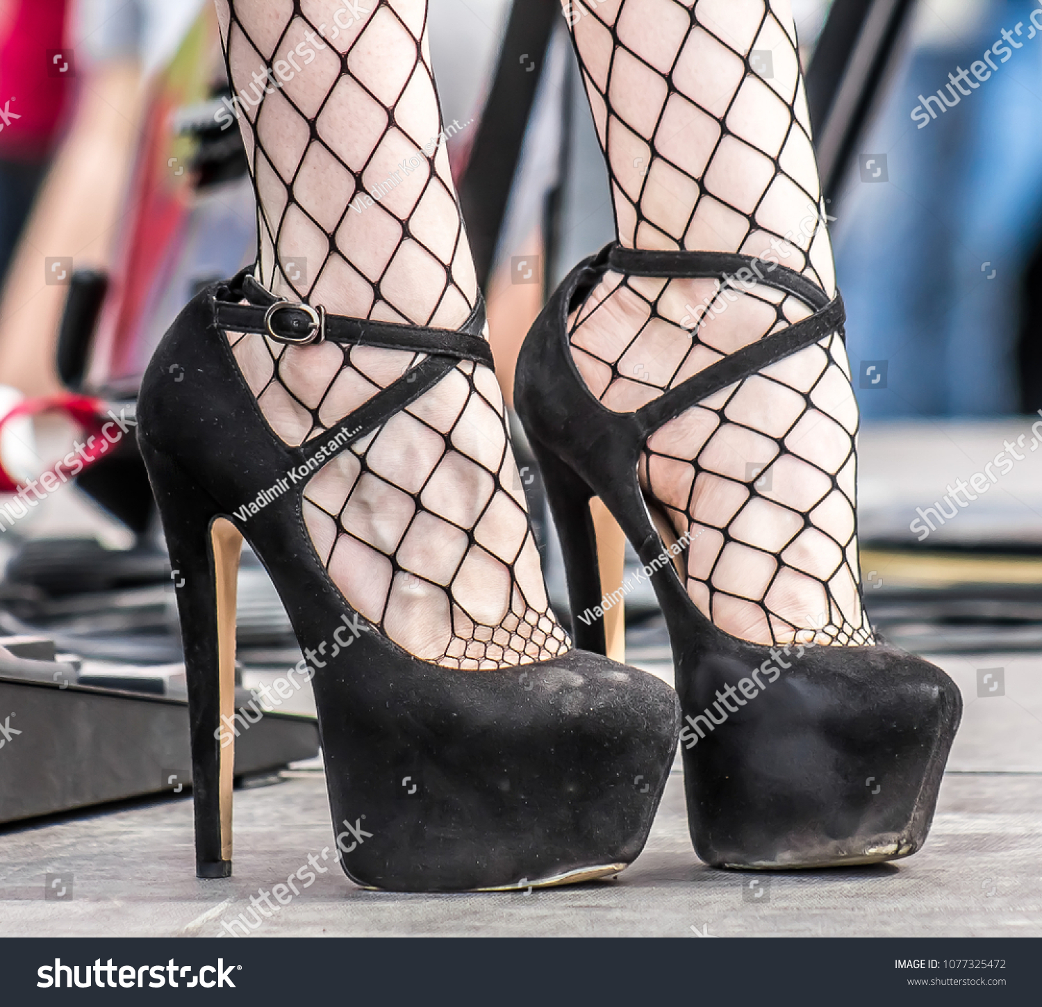 feet girl shoes