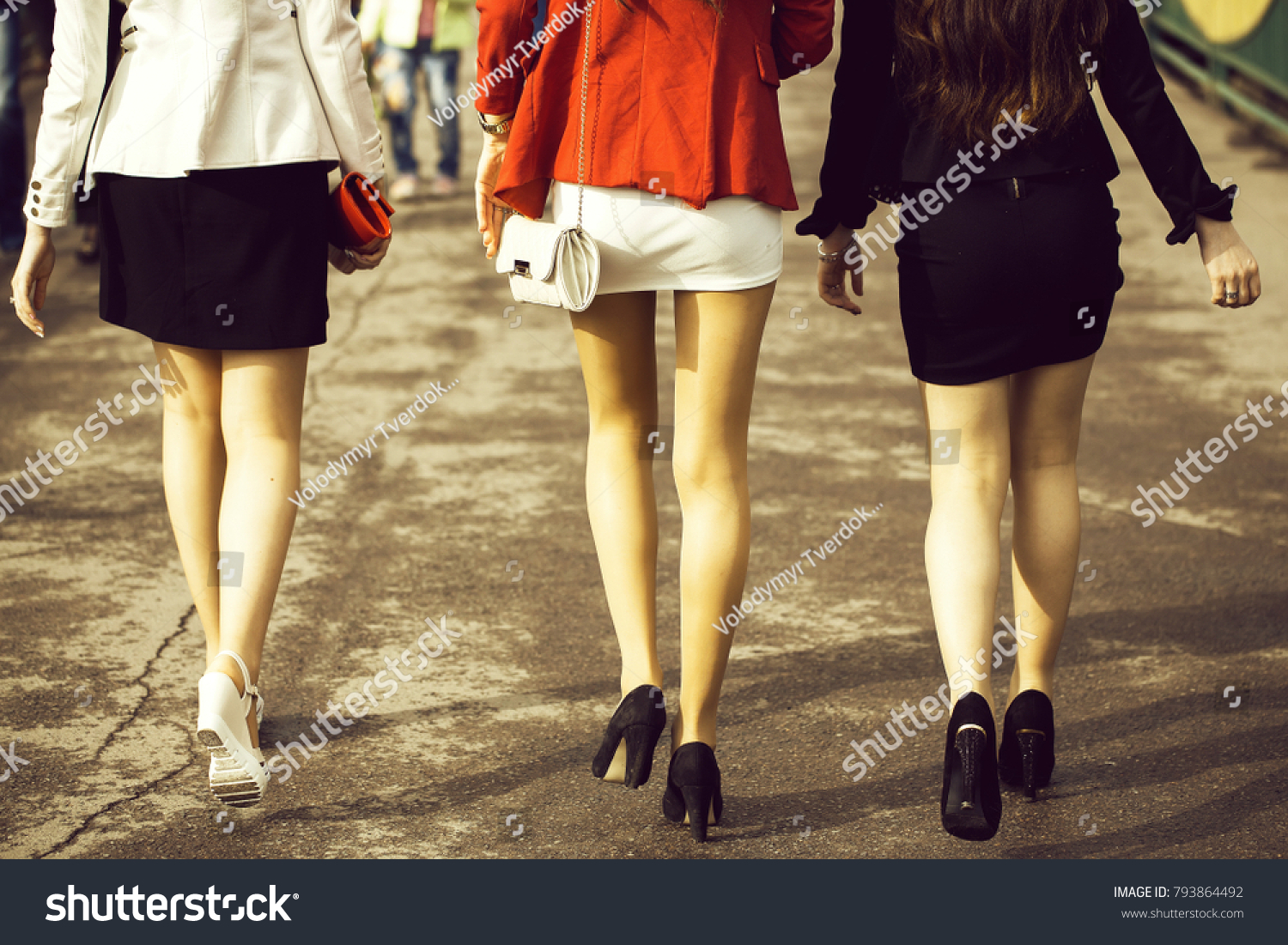 sexy young girls in short skirts