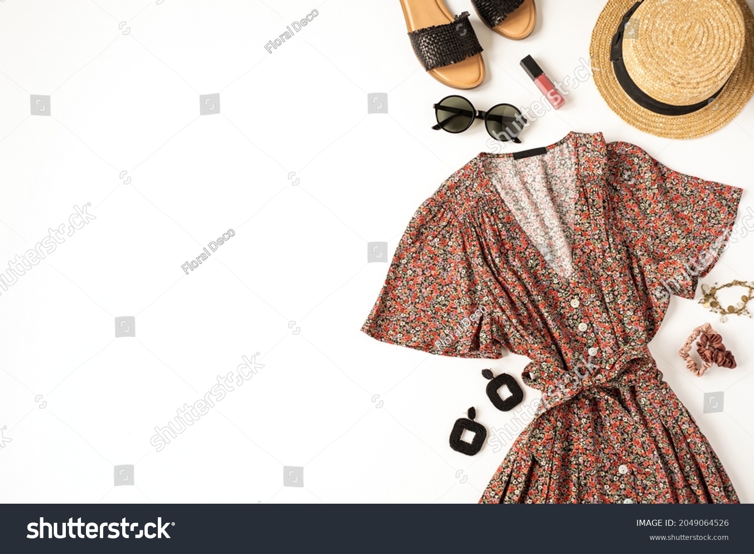 192,790 Clothes layed out Stock Photos, Images & Photography | Shutterstock