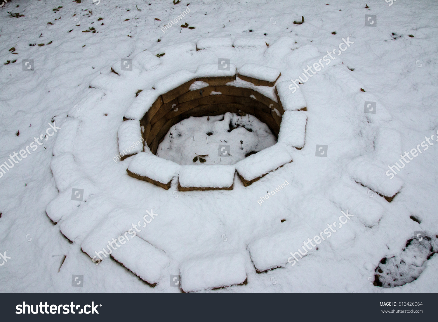 Fire Pit Made Yellow Aluminous Bricks Stock Photo Edit Now 513426064