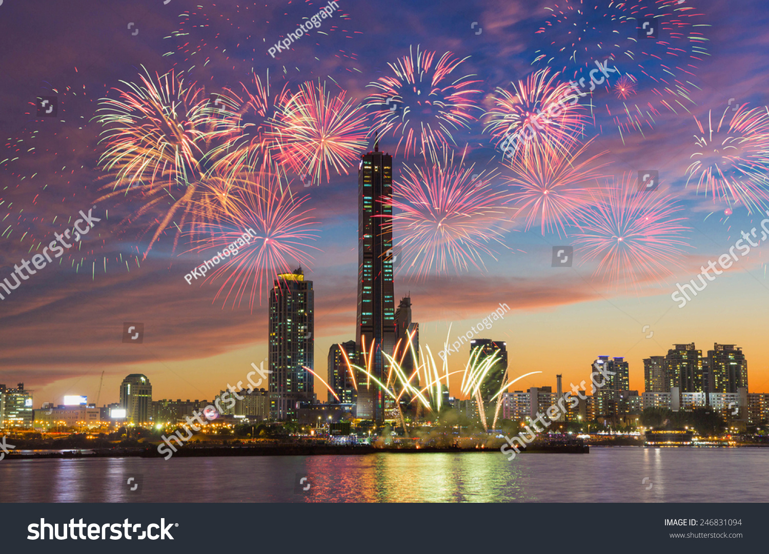 Fireworks Festival In Seoul, South Korea. Stock Photo 246831094 ...