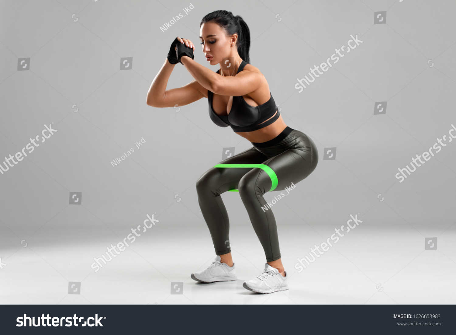Fitness Woman Doing Squats Resistance Band Foto De Stock 1626653983 Shutterstock 
