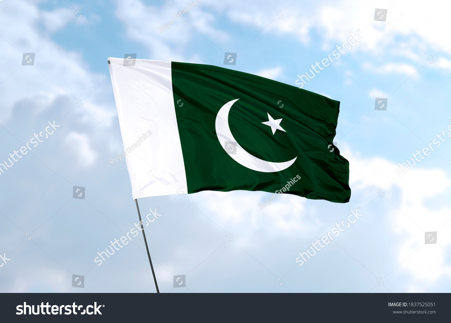 essay on pakistan flag in urdu