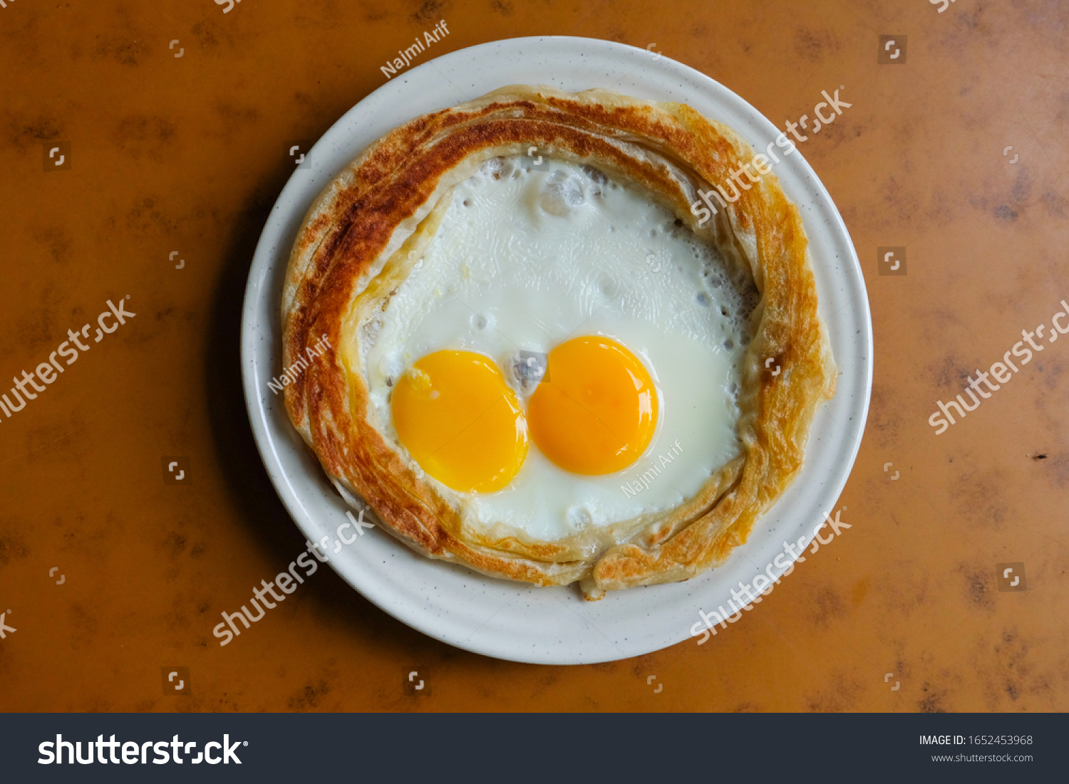 Flatlay Picture Roti Sarang Burung On Stock Photo Edit Now 1652453968