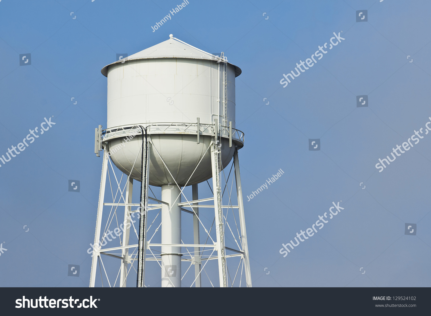 1,321,310 Water tower Stock Photos, Images & Photography | Shutterstock