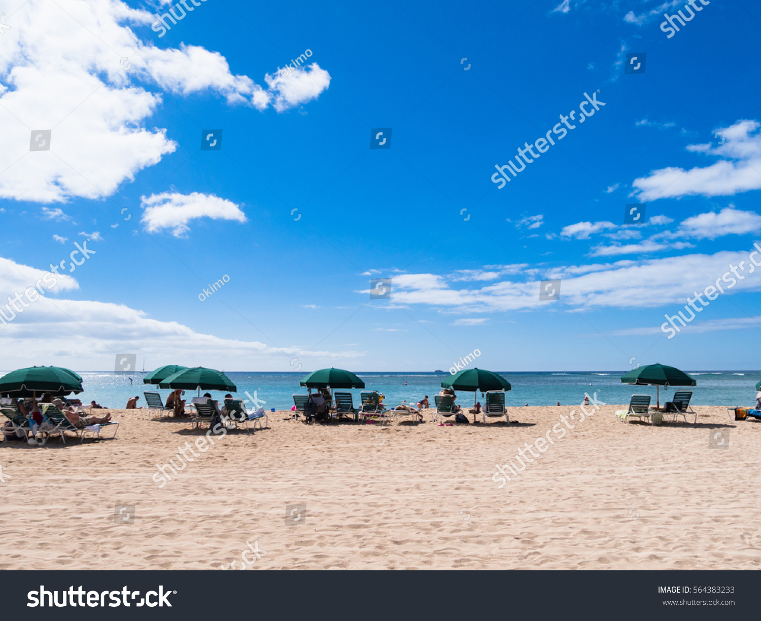 Fort Derussy Boardwalk On Waikiki Beach Stock Photo 564383233 ...