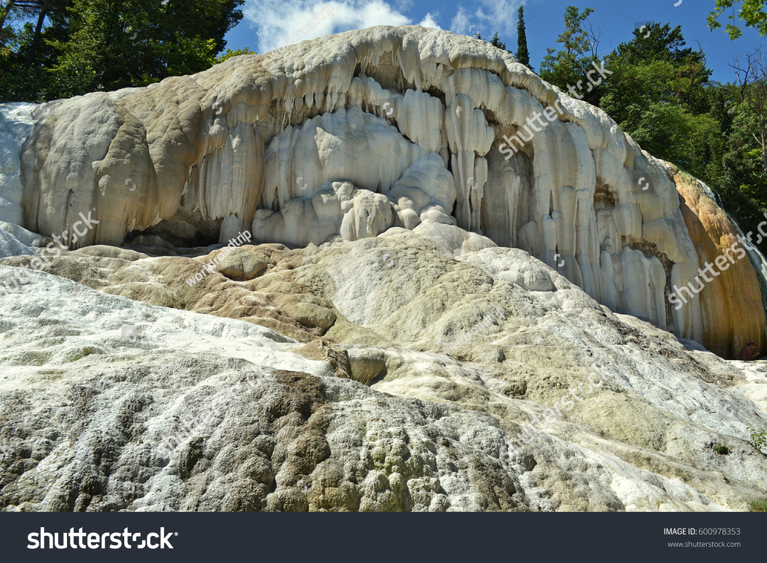 https://image.shutterstock.com/z/stock-photo-fosso-bianco-bagni-di-san-filippo-600978353.jpg