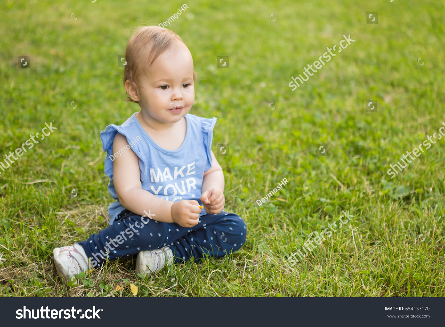 Fourteen Months Old Baby Girl Sitting Stock Photo 654137170 | Shutterstock