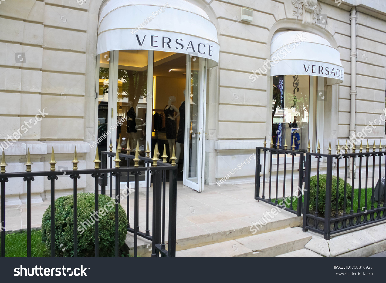 boutique versace paris