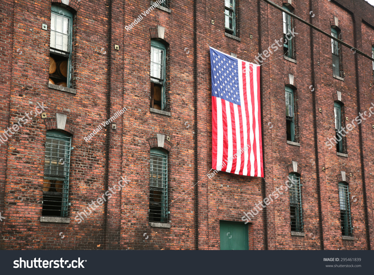 frankfort kentucky usa july 05 bourbon buildings landmarks stock image 295461839 shutterstock